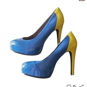 Stilettos Vera Wang heels Blue and Yellow